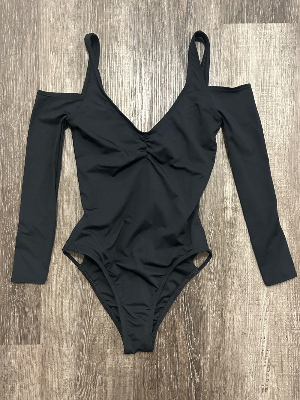 vtg l*space long sleeve off shoulder one piece swimsuit